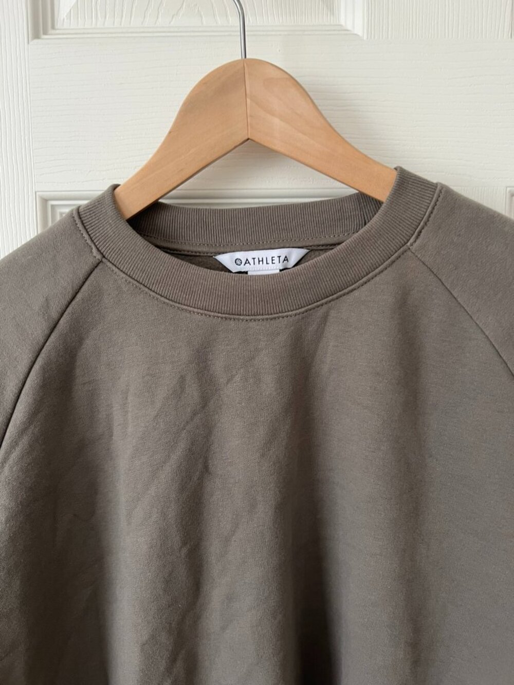 Athleta Easy Fleece Crew Sweatshirt Clay NWT M Plush Soft Oversized - Picture 4 of 9